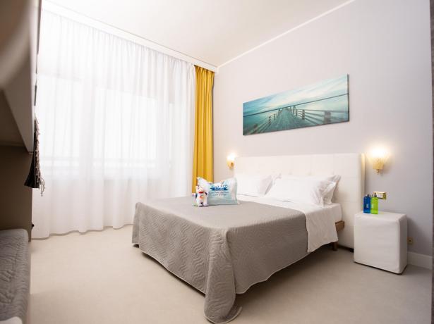 hotelkingmarte it vacanze-brevi-di-settembre-in-hotel-a-lido-di-classe-con-piscina-e-spiaggia 014